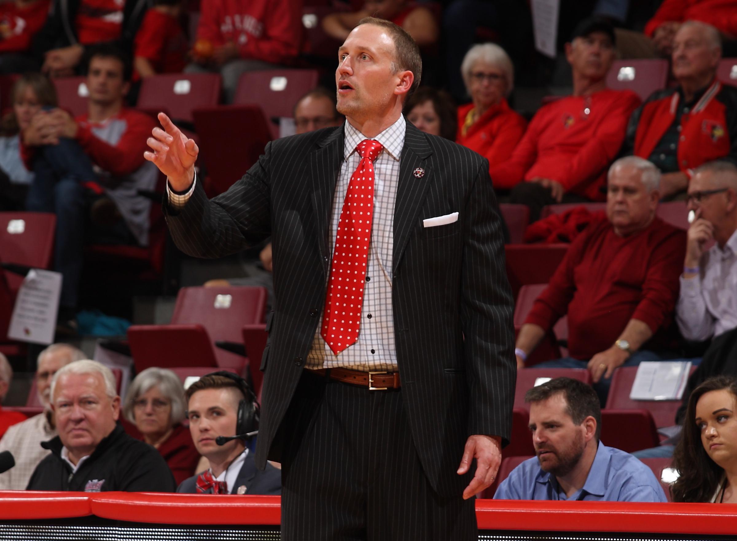 Illinois State Basketball Coach: A Comprehensive Overview